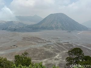 Kerugian Kebakaran Bromo Imbas Flare Prewedding Capai Rp 5,4 M! Kerugian Kebakaran Bromo Imbas Flare Prewedding Capai Rp 5,4 M!