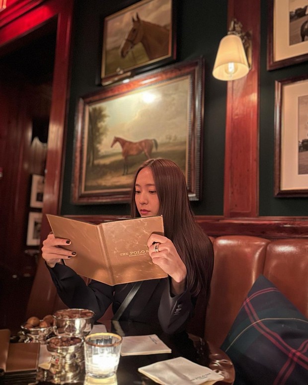 Krystal Jung di The Polo Bar, Ralph Lauren Restaurant