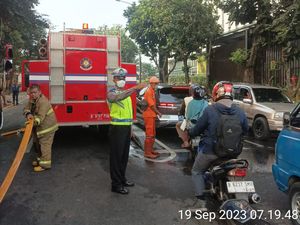 Lalin Macet di Sekitar Cilandak KKO Imbas Penanganan Kebakaran 6 Rumah