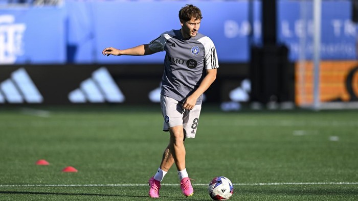 CF Montréal midfielder Matko Miljevic (8) warms up prior to an MLS soccer match against CF Montreal, Saturday, June 24, 2023, in Charlotte, N.C. (AP Photo/Matt Kelley)
