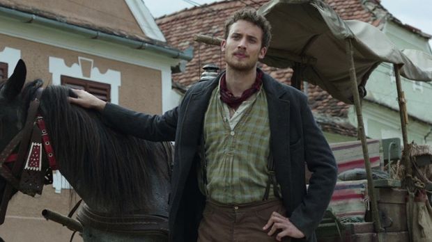 Maurice 'Frenchie' Theriault Karakter Maurice 'Frenchie' Theriault kemudian muncul dengan pemeran yang berbeda dalam The Nun (2018). Latar cerita pun loncat mundur 20 tahun sebelumnya.