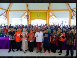 Dinsos Gresik Salurkan Dana Bagi Hasil Cukai ke 92 Warga di Ujungpangkah