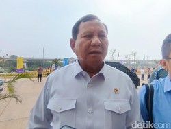 Pertama Kali Naik Kereta Cepat, Prabowo: Canggih Serasa di Luar Negeri