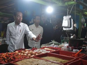 Pagi-pagi, Jokowi Kunjungi Pasar Jatinegara