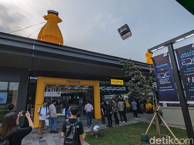 Berkunjung ke Toko Terbesar Realme di Asia Tenggara