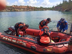 Remaja di Bintan Tewas Usai Tenggelam di Danau Bekas Galian Remaja di Bintan Tewas Usai Tenggelam di Danau Bekas Galian