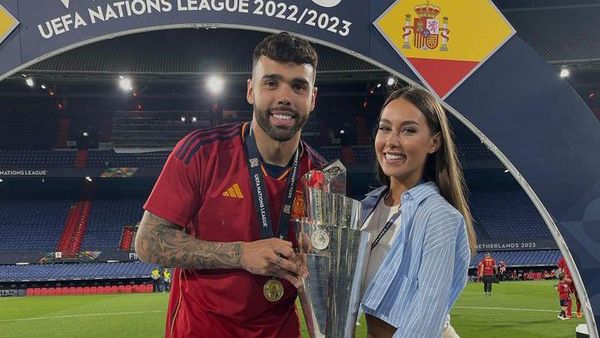 Potret Cantik WAG Baru Arsenal, Pacar David Raya yang Dulu Kerja di Klub