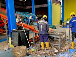 Menyelesaikan Sampah Kota Bandung di TPST Cicukang Holis