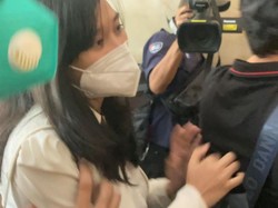 Potret Virly Virginia Penuhi Panggilan Polisi soal Kasus Film Porno