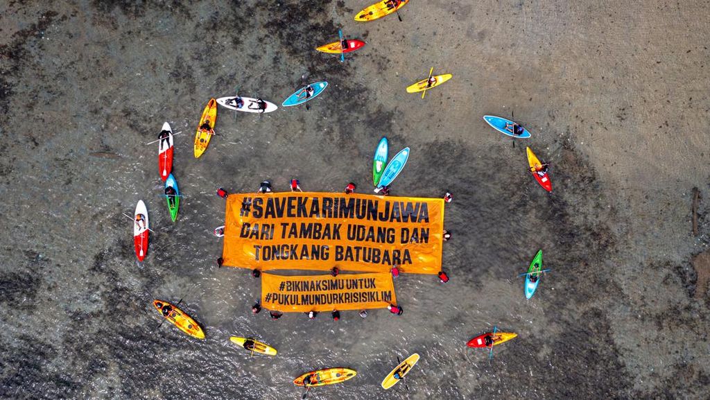 Aksi Protes Tambak Udang yang Merusak Lingkungan Karimunjawa Aksi Protes Tambak Udang yang Merusak Lingkungan Karimunjawa