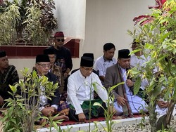 Silaturahmi ke Ponpes Syamsul Ulum, Anies Ungkap Sosok Leluhur