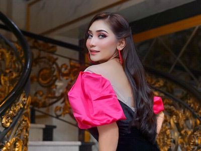 8 Gaya Terkini Baby Margaretha yang Jadi Direktur Travel Haji-Umrah