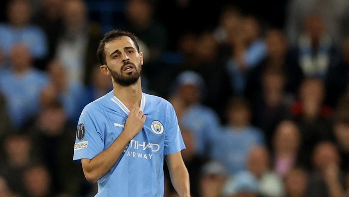 Bernardo Silva Soccer Football - Champions League - Group G - Manchester City v Crvena Zvezda - Etihad Stadium, Manchester, Britain - September 19, 2023 Manchester City's Bernardo Silva reacts after being substituted REUTERS/Phil Noble
