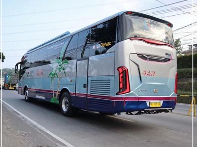 Lihat Lebih Dekat Bus PO SAN Berbalut Livery Vintage