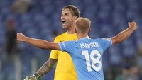 Skor 1-1 bertahan sampai pertandingan tuntas. Dengan hasil ini, Atletico dan Lazio berturut-turut di posisi 2-3 Grup E Liga Champions dengan masing-masing mengoleksi satu poin.  
