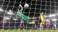 Saat Atletico tampak akan mengamankan tiga poin, Lazio mencetak gol! Kiper mereka, Ivan Provedel, menjadi penyama kedudukan pada menit ke-95.  