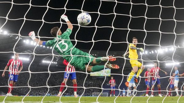 Potret Gol Kiper Ivan Provedel yang Selamatkan Lazio dari Kekalahan