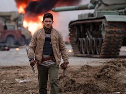 Seru & Tegang! Iko Uwais Duel Lawan Aktor Papan Atas di Film Expend4bles