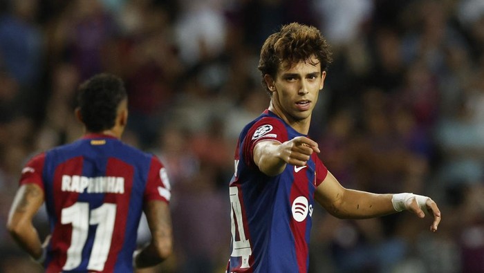 Soccer Football - Champions League - Group H - FC Barcelona v Royal Antwerp - Estadi Olimpic Lluis Companys, Barcelona, Spain - September 19, 2023 FC Barcelonas Joao Felix celebrates scoring their first goal REUTERS/Albert Gea