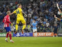 Kiper Cetak Gol, Lazio Selamat dari Kekalahan atas Atletico Madrid