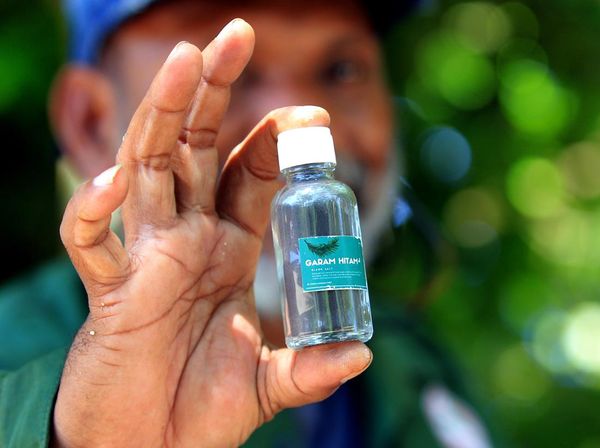 Pernah Lihat Garam Hitam? Ini Bentuknya