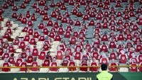 Duel Al Nassr vs Persepolis tidak dihadiri penonton akibat sanksi AFC kepada tim tuan rumah atas unggahan ofensif kepada klub India tahun 2020. (Foto: AFP/ATTA KENARE)