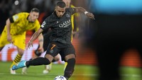 Die Borussen menahan imbang PSG sehingga kedudukan sama kuat tanpa gol di paruh pertama. Kylian Mbappe lantas memecah kebuntuan usai mengonversi hadiah penalti di awal babak kedua.  