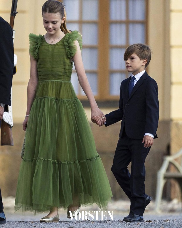Putri Estelle dan Pangeran Oscar dari Swedia di perayaan Golden Jubilee Raja Carl XVI Gustav.