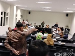 Kades Kecewa, Rapat Banggar Dana Desa Bojonegoro Berujung Deadlock Kades Kecewa, Rapat Banggar Dana Desa Bojonegoro Berujung Deadlock