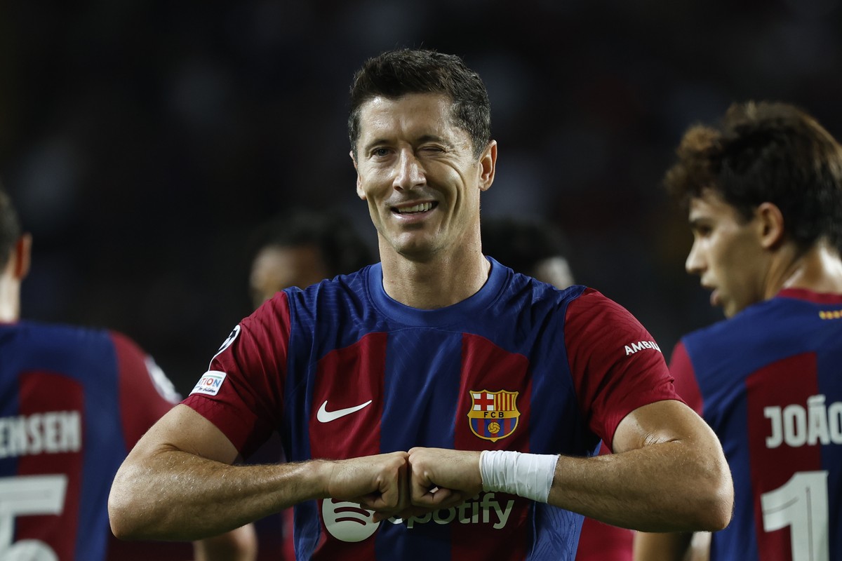 Robert Lewandowski tembus 100 gol di kompetisi Eropa (AP/Joan Monfort)