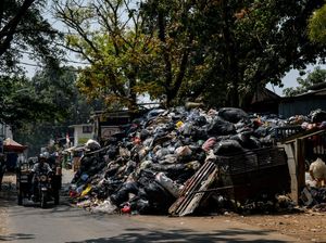 25 Ribu Ton Sampah di Bandung Raya Masih Berserakan! 25 Ribu Ton Sampah di Bandung Raya Masih Berserakan!