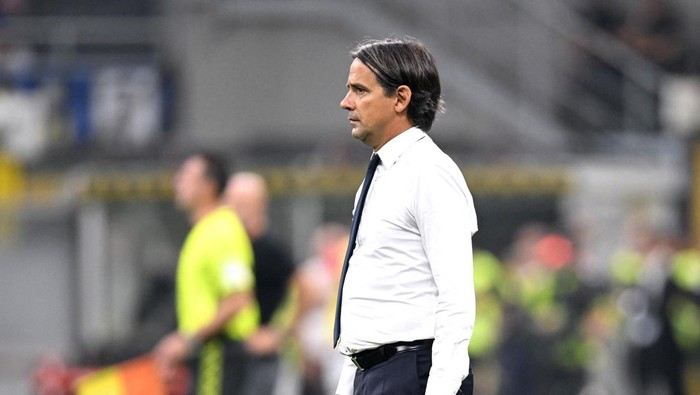 Soccer Football - Serie A - Inter Milan v AC Milan - San Siro, Milan, Italy - September 16, 2023 Inter Milan coach Simone Inzaghi REUTERS/Daniele Mascolo