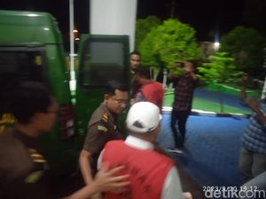 Eks Dirut-Bendahara Perumda Aman Mandiri Tidore Jadi Tersangka Korupsi Rp 3 M Eks Dirut-Bendahara Perumda Aman Mandiri Tidore Jadi Tersangka Korupsi Rp 3 M