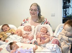 Enyahkan Sepi dengan Merawat 13 Bayi Palsu