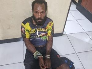 Tampang Anggota KKB Anak Buah Egianus Kogoya yang Ditangkap di Nabire Tampang Anggota KKB Anak Buah Egianus Kogoya yang Ditangkap di Nabire