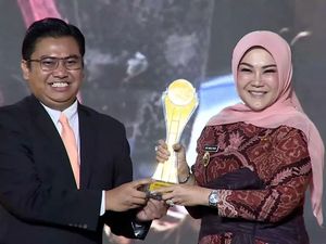 Bupati Klaten Sri Mulyani Dianugerahi Tokoh Perempuan Inovatif