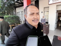 Bupati Jeje Minta DKPKP Tuntaskan Masalah Penangkap BBL