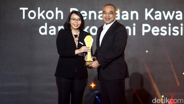 Bupati Tangerang Bawa Pulang Penghargaan detikcom Awards 2023