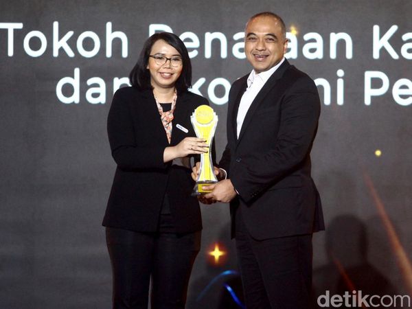 Bupati Tangerang Bawa Pulang Penghargaan detikcom Awards 2023