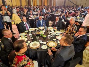 Raih detikcom Award, Ganjar Bicara Pentingnya Akses Pendidikan ke Warga Miskin