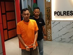 Tampang Pria yang Curi Mobil Warga di Teras Rumah di Medan