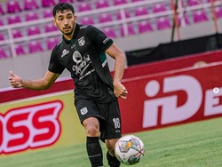 Profil George Brown, Defender Persebaya