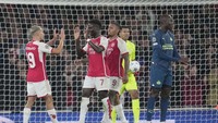 Masing-masing gol dicetak Bukayo Saka di menit ke-7, Leandro Trossard (20), dan Gabriel Jesus (38).  