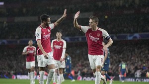 Jamu PSV Eindhoven, Arsenal Pesta Gol di Emirates Stadium