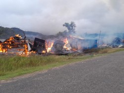 Ulah Biadab KKB Bakar 7 Kios hingga Tembak 2 Warga di Pegunungan Bintang