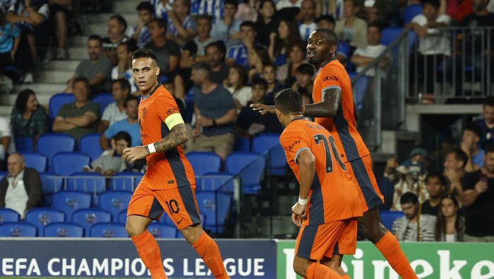 Soccer Football - Champions League - Group D - Real Sociedad v Inter Milan - Reale Arena, San Sebastian, Spain - September 20, 2023 Inter Milans Lautaro Martinez celebrates scoring their first goal REUTERS/Vincent West