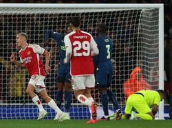 Arsenal Sikat PSV 3-0 di Babak Pertama