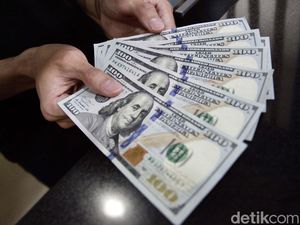 Dolar AS Dibuka di Zona Merah Dolar AS Dibuka di Zona Merah