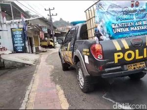 Kala Mobil Patroli Angkut Air Bersih Jangkau Pelosok Cianjur
