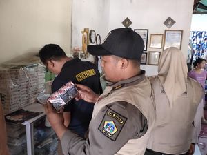 Dampak Sosialisasi, Segini Temuan Satpol PP Gresik Saat Razia Rokok Ilegal